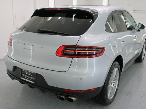 Used 2017 Porsche Macan S image 9