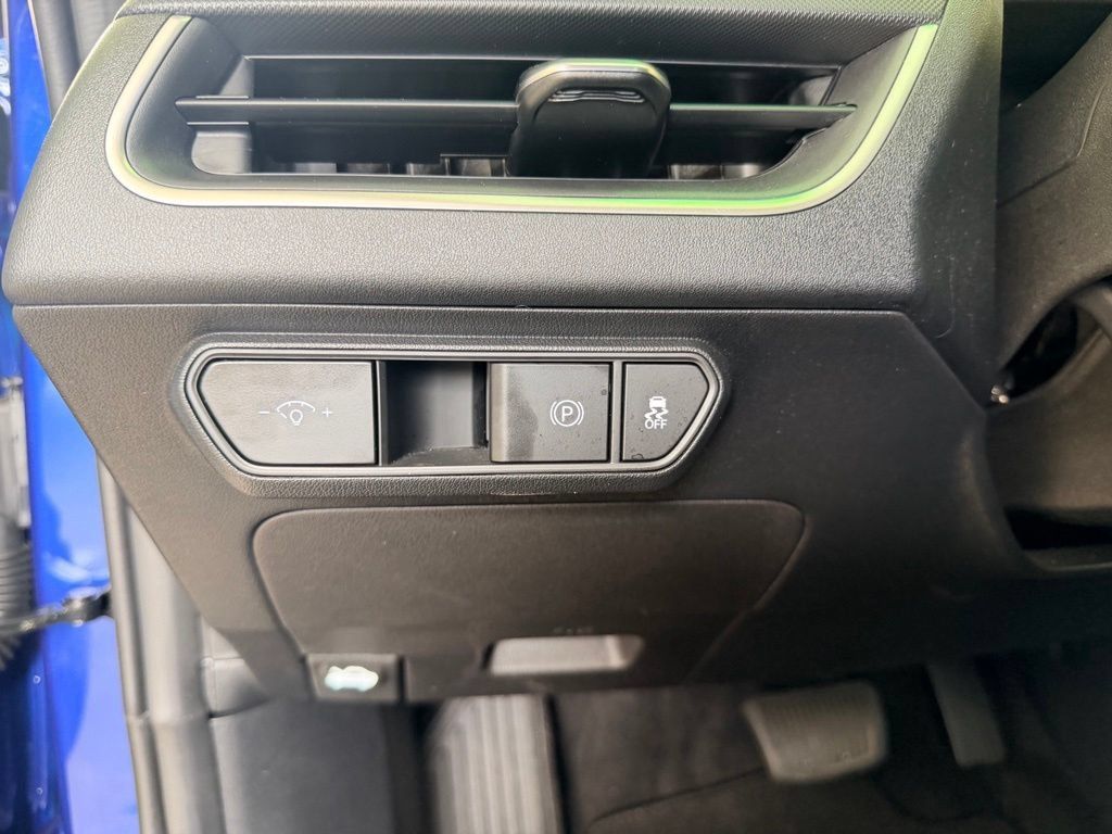 Used 2025 Kia K4 FWD image 17