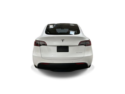 Certified 2022 Tesla Model Y Long Range AWD/4WD image 5