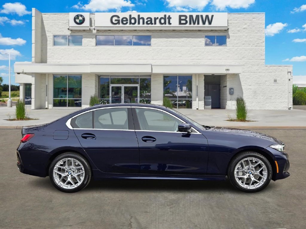 Certified 2026 BMW 330i xDrive Sedan w/ Convenience Package AWD/4WD image 4