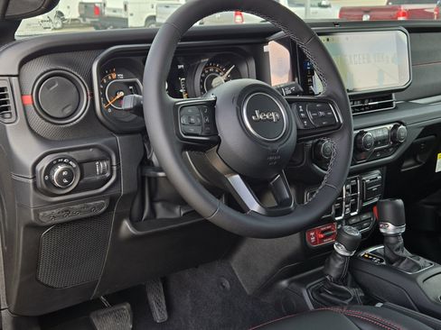 New 2025 Jeep Gladiator Rubicon w/ Convenience Group image 16
