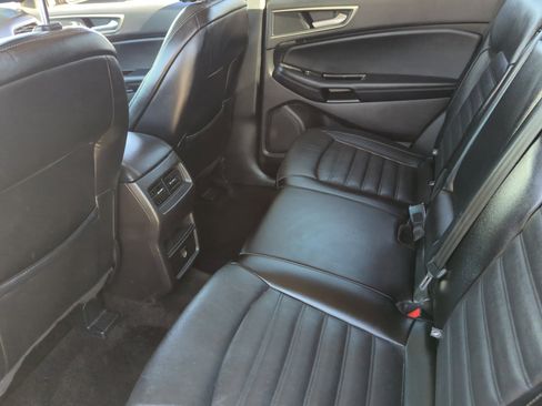 Used 2018 Ford Edge SEL w/ Equipment Group 201A image 17