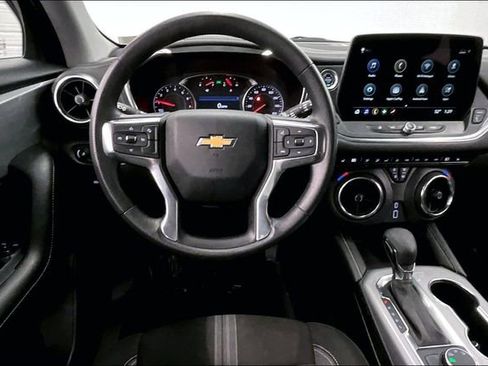 Used 2025 Chevrolet Blazer LT image 6
