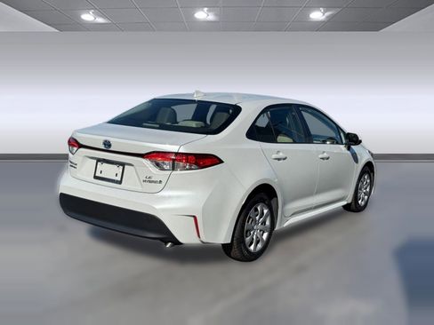 Used 2024 Toyota Corolla LE image 9