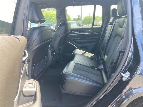 New 2024 Jeep Grand Cherokee Trailhawk w/ Advanced Protech Group II AWD/4WD image 16
