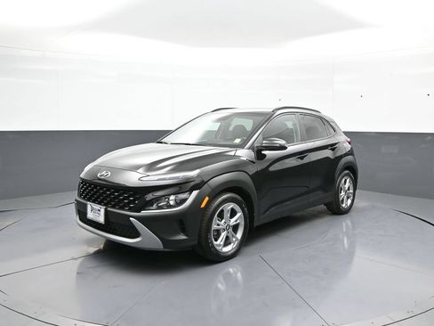 Certified 2022 Hyundai Kona SEL w/ Convenience Package FWD image 10
