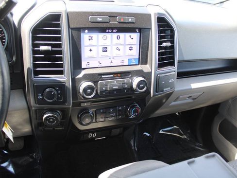 Used 2018 Ford F150 XLT w/ Equipment Group 302A Luxury AWD/4WD image 17
