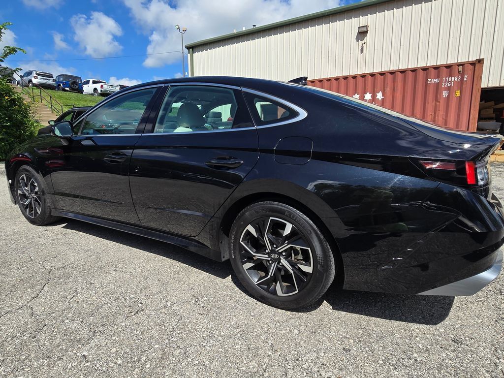 Used 2025 Hyundai Sonata SEL FWD image 5