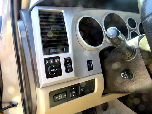 Used 2007 Toyota Tundra Limited image 12