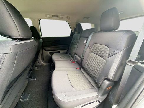 New 2025 Nissan Pathfinder SV w/ Black Appearance Package image 26