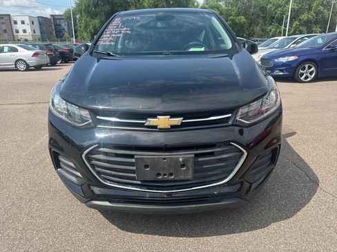 Used 2018 Chevrolet Trax LS AWD/4WD image 2