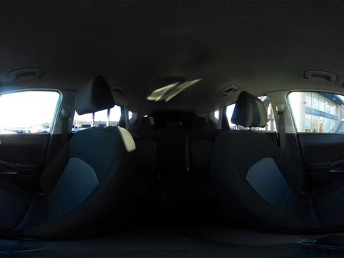 Used 2025 Kia Soul LX w/ LX Technology Package image 40