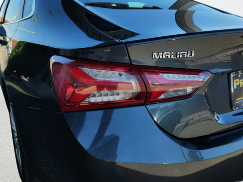 Used 2020 Chevrolet Malibu LT FWD image 31