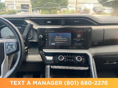 Used 2024 GMC Sierra 3500 Denali w/ Denali Reserve Package AWD/4WD image 19