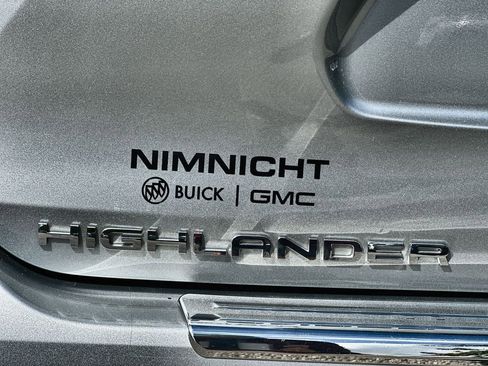 Used 2023 Toyota Highlander LE image 30