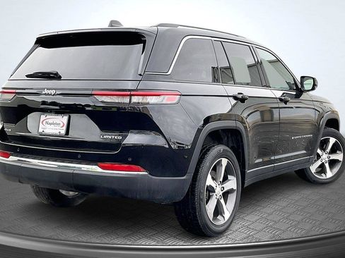 Used 2023 Jeep Grand Cherokee Limited w/ Trailer Tow Prep Group (B) image 2