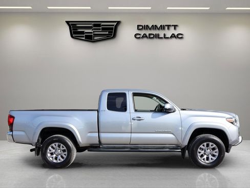 Used 2018 Toyota Tacoma SR5 image 6
