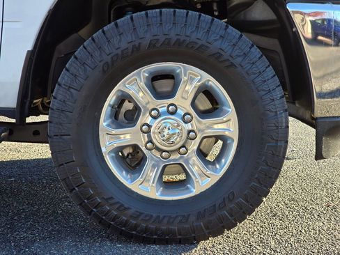 Used 2024 RAM 2500 Big Horn w/ Off Road Package image 9