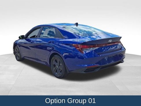 Used 2023 Hyundai Elantra SEL FWD image 5