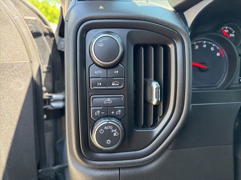 Used 2021 Chevrolet Silverado 1500 Custom AWD/4WD image 22