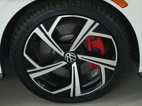 Certified 2024 Volkswagen GTI SE image 10
