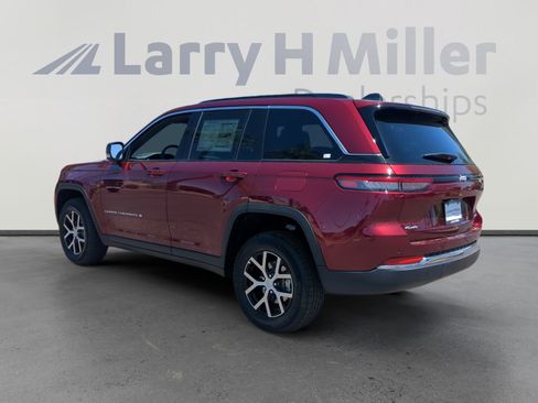 New 2025 Jeep Grand Cherokee Limited image 3