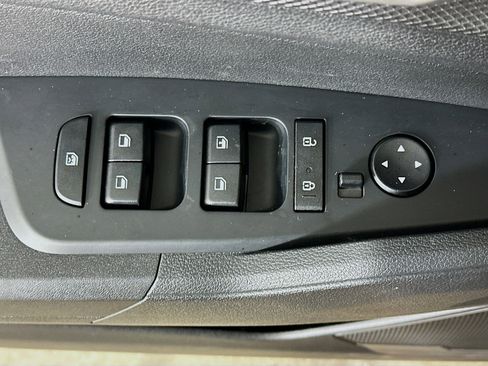 Used 2025 Kia Sportage LX FWD image 15