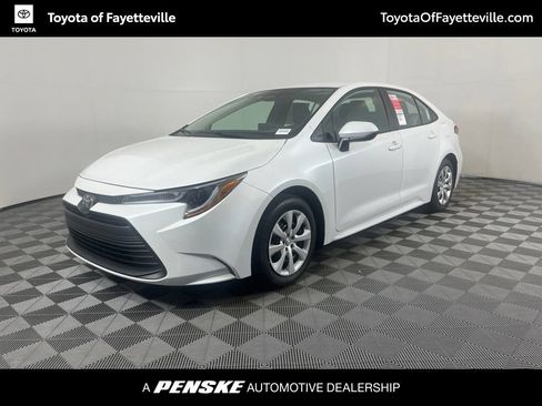 Used 2026 Toyota Corolla LE FWD image 1