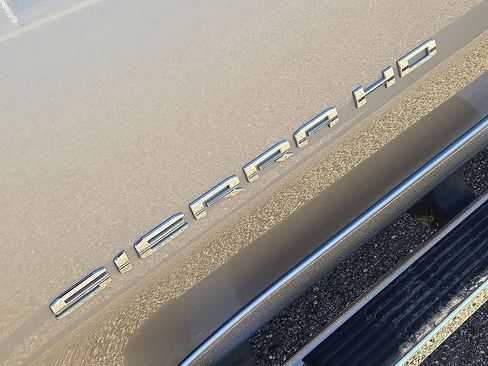 Used 2025 GMC Sierra 2500 SLT w/ SLT Premium Package image 12