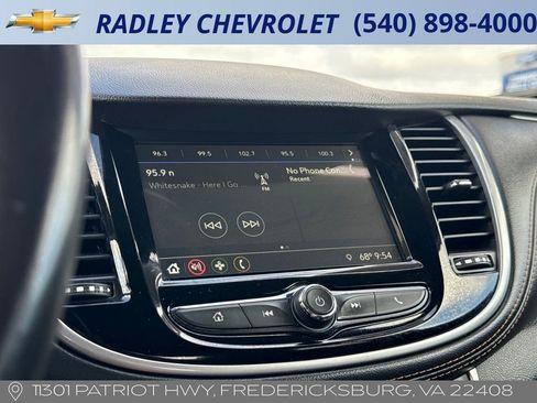 Used 2019 Chevrolet Trax LT w/ LT Convenience Package image 14