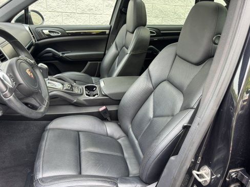 Used 2014 Porsche Cayenne S AWD/4WD image 7