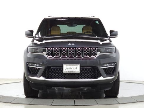Used 2025 Jeep Grand Cherokee Summit AWD/4WD image 2