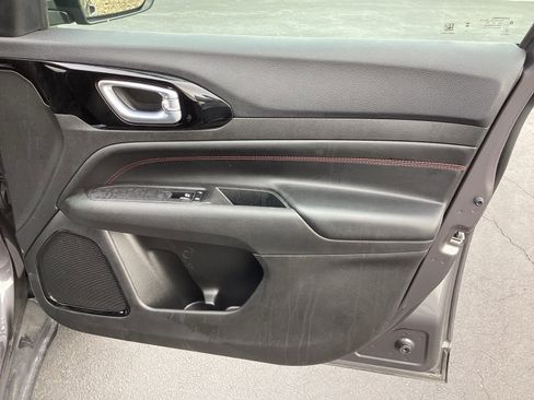 Used 2024 Jeep Compass Trailhawk image 29