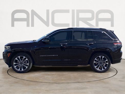 Used 2023 Jeep Grand Cherokee Overland w/ Advanced Protech Group III image 11