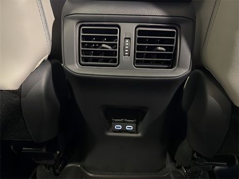 Used 2024 Toyota RAV4 Limited image 35