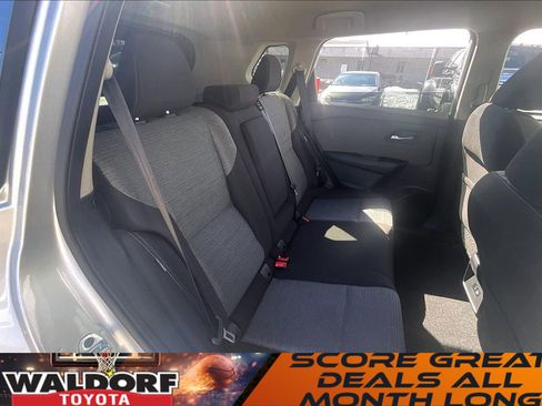 Used 2022 Nissan Rogue SV image 31