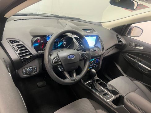 Used 2017 Ford Escape SE w/ Equipment Group 201A FWD image 34