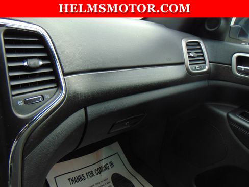 Certified 2018 Jeep Grand Cherokee Laredo image 31