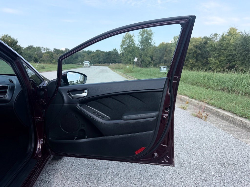 Used 2018 Kia Forte LX w/ LX Rear Camera Package FWD image 29
