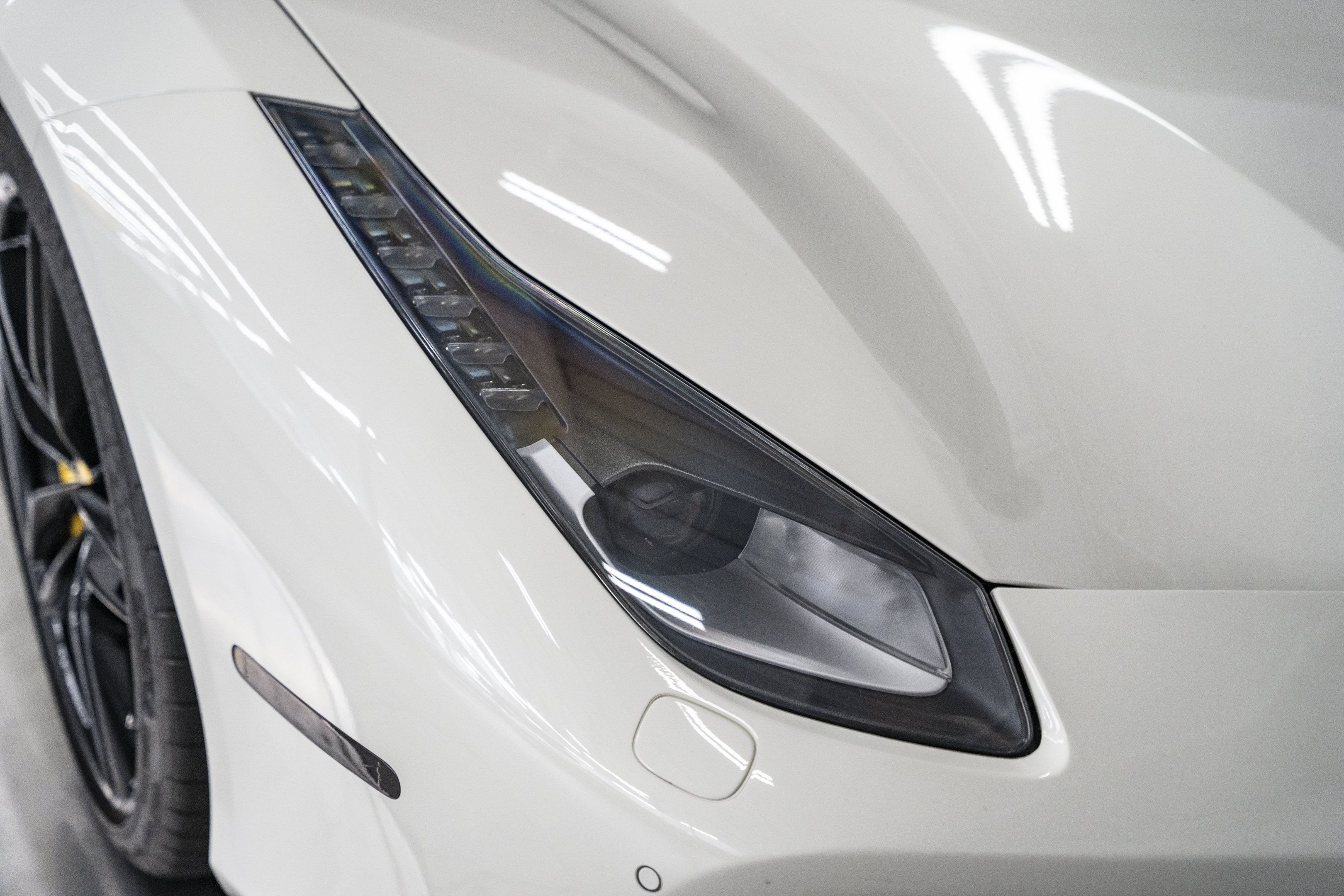 Used 2018 Ferrari 488 GTB RWD image 12