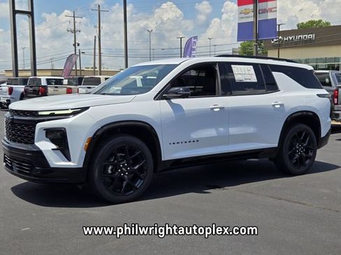New 2026 Chevrolet Traverse RS w/ LPO, Floor Liner Package FWD image 7