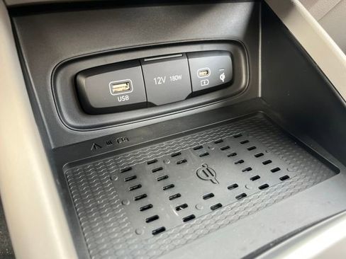 New 2026 Hyundai Venue SEL FWD image 29