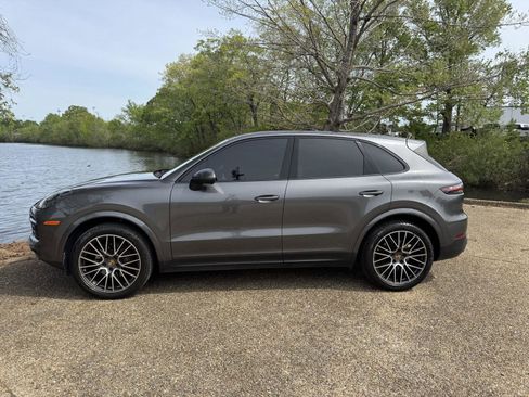 Used 2019 Porsche Cayenne image 10