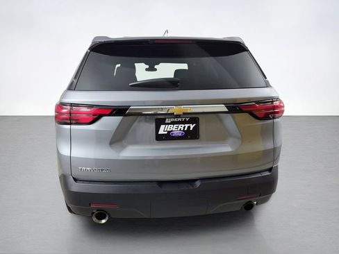 Used 2023 Chevrolet Traverse LS FWD image 4