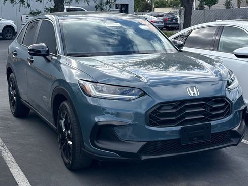 Certified 2025 Honda HR-V Sport image 2