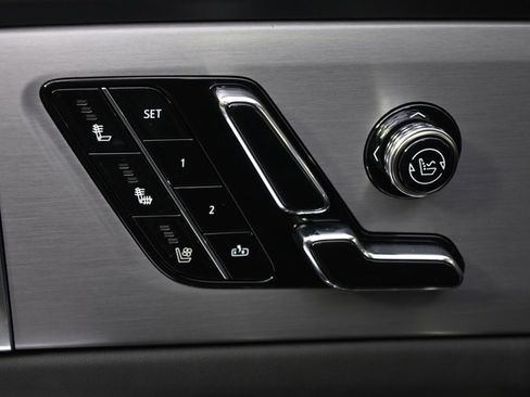 New 2026 Cadillac Vistiq Platinum image 14