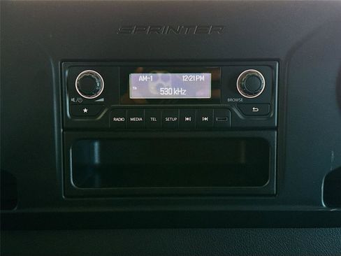 Used 2022 Mercedes-Benz Sprinter 2500 image 9