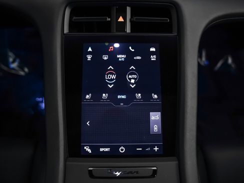 Used 2024 Porsche Taycan 4 Cross Turismo image 19