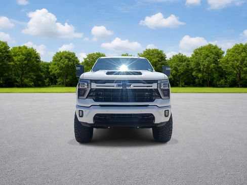 Used 2024 Chevrolet Silverado 2500 LTZ w/ LTZ Plus Package image 2