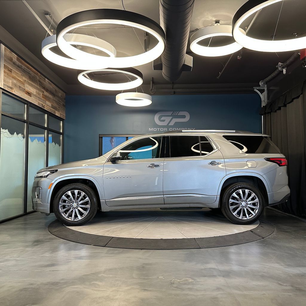Used 2023 Chevrolet Traverse Premier AWD/4WD image 6